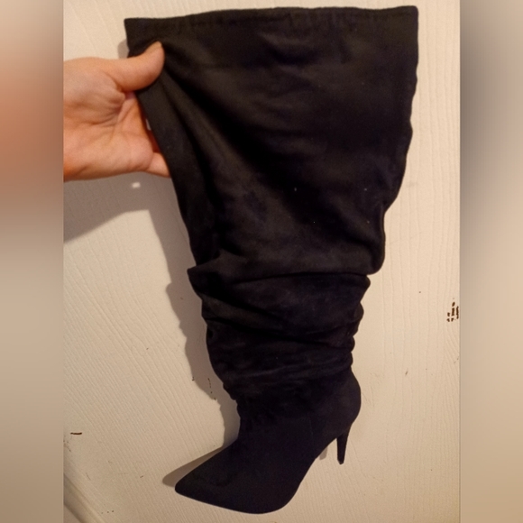 NEW Black High-heeled Boots - Picture 1 of 3
